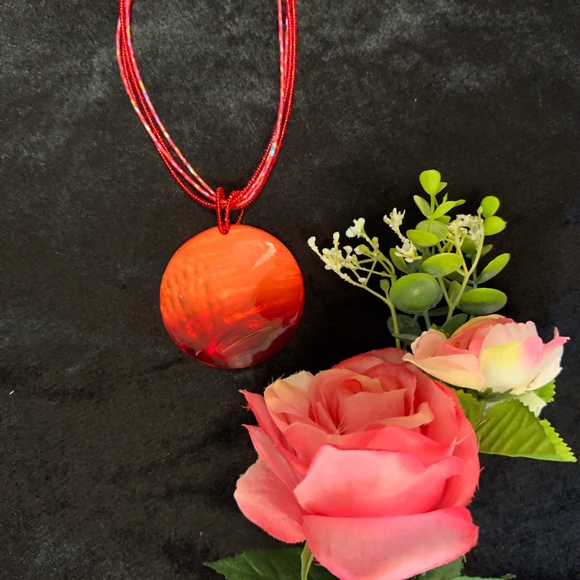 Red Shell Pendant Necklace on 3 Strand Beaded Chain - Picture 4 of 4